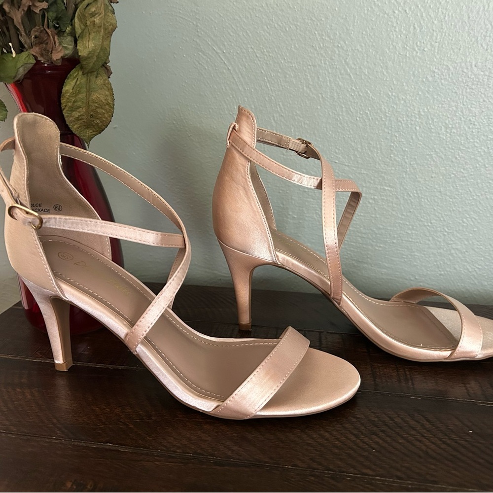 Dream Pairs Tan Strappy Heeled Sandals